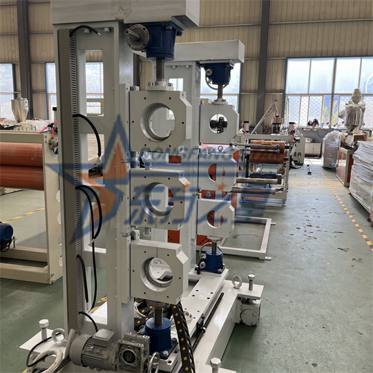 PA Sheet Extruder sa montuje